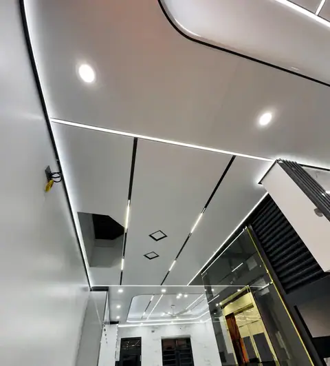 Mẫu trần hành lang đèn LED – Verywood