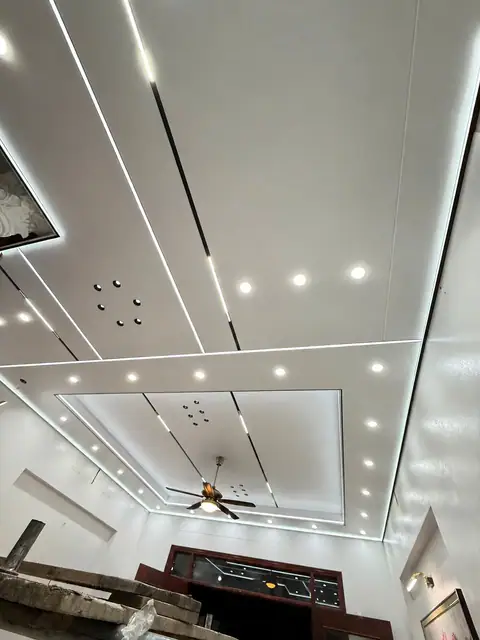 Mẫu trần trắng đèn LED tuyến tính – Verywood